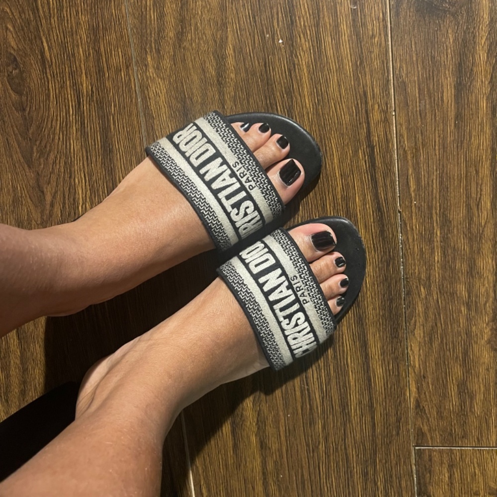 Christian Dior slides - Picture 4 of 4